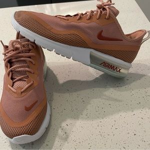 Peach Nike AirMax Gymshoes